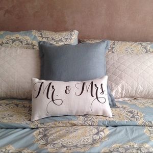 Pottery barn duvet cover and shams